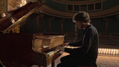 Sonata in E-Flat Major, K. 253