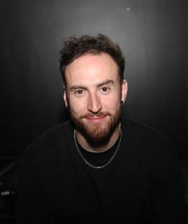 MG