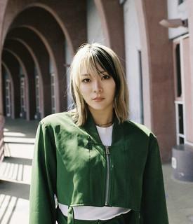 YI