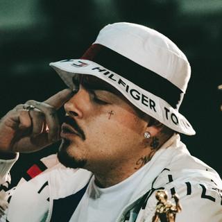 MR