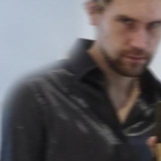 EM