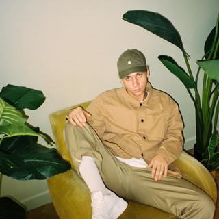 L