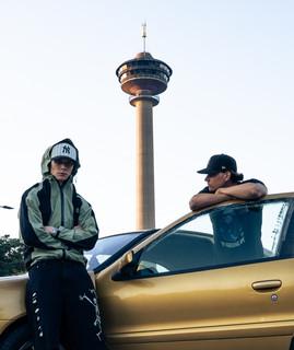 UE