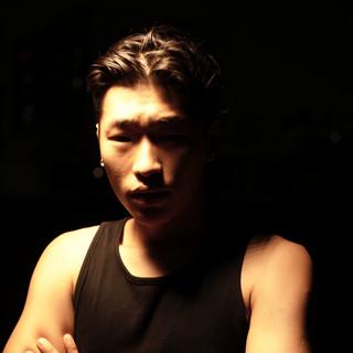YB
