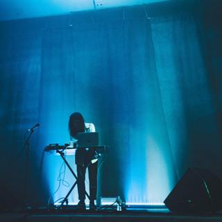 AL