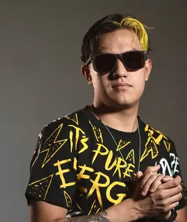 J