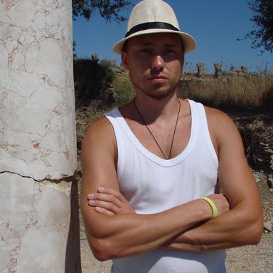 DJ
