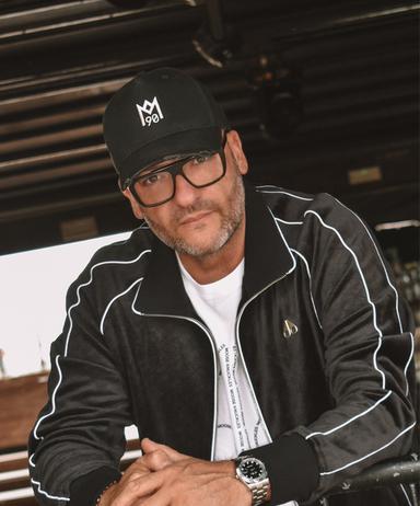 MC