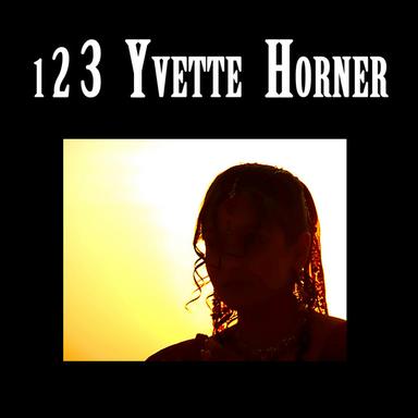 Un petit bout de satin